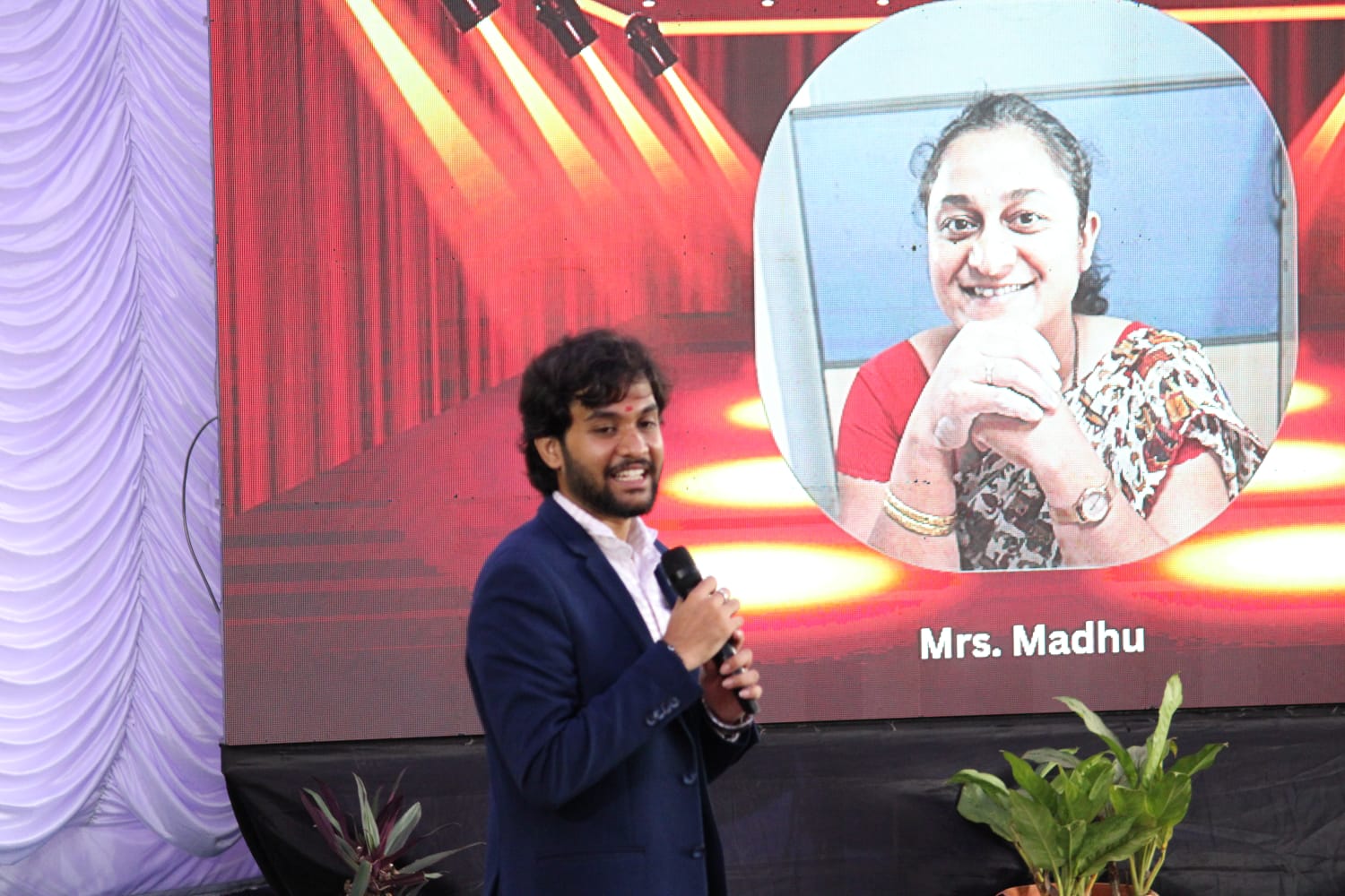 Introducing a guest on the big screen